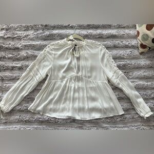 NWOT! Divided by H&M : US Size 12. White loose blouse with crochet details.